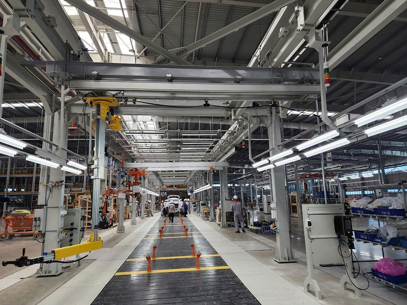 Bên trong nhà máy ô tô đầu tiên của Quảng Ninh.