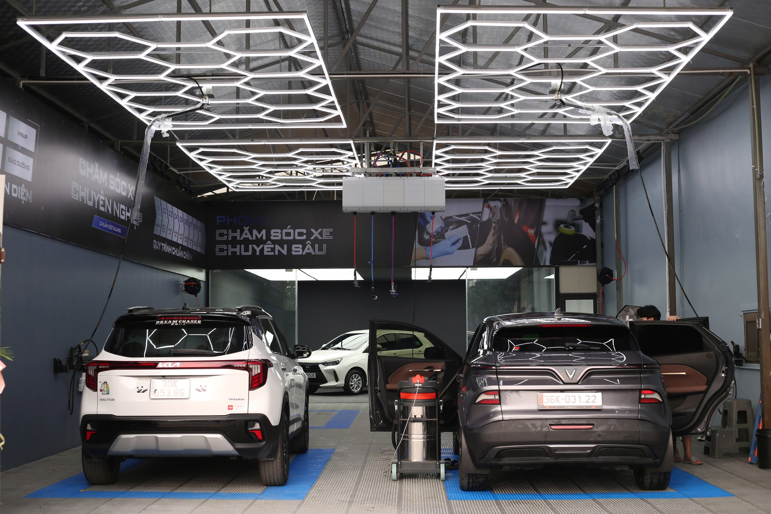 Mô hình trung tâm Detailing Studio chuyên sâu Mô hình trung tâm Detailing Studio chuyên sâu